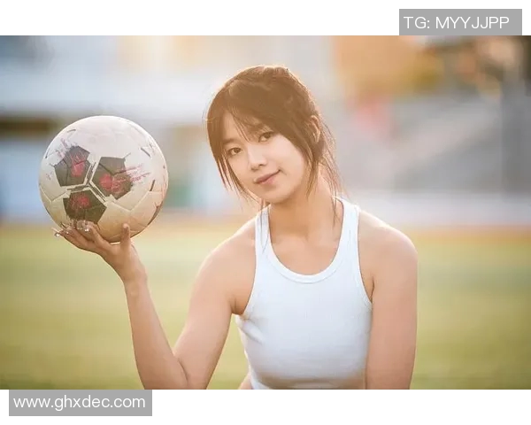 英国足球宝贝露西的魅力与奋斗故事揭示了她在绿茵场上的光辉与坚持